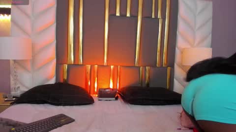 Snapshot of annyosoriio chatting on 30, 11, 2025 Anny online show from 30, 11, 2025