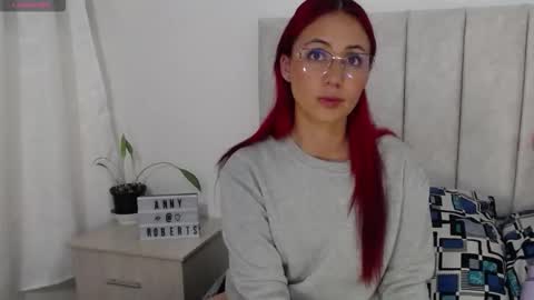 Snapshot of annyroberts_89 chatting on 9, 10, 2025 Anny online show from 9, 10, 2025