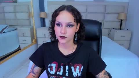 AnnyT online show from 12, 10, 2025