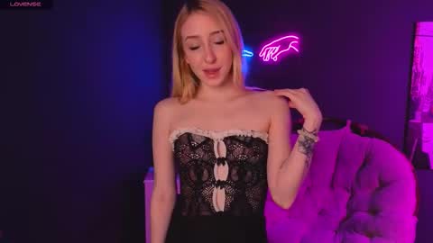 Anora Babe online show from 28, 3, 2026