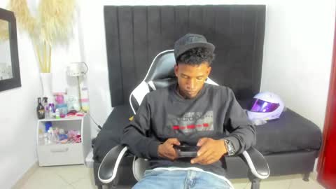 Snapshot of anthoy_wayans chatting on 29, 4, 2026 online show from 29, 4, 2026