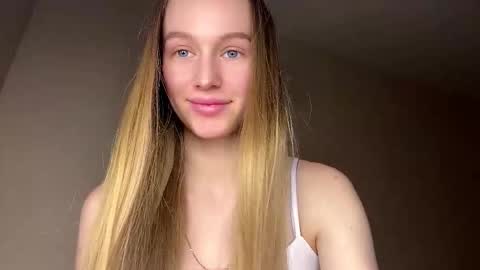 Snapshot of antionettepulgarin chatting on 8, 2, 2026 Viktoria online show from 8, 2, 2026