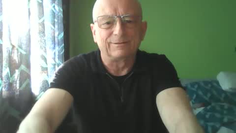 Snapshot of antmatt2025 chatting on 9, 4, 2026 antmatt2025 online show from 9, 4, 2026