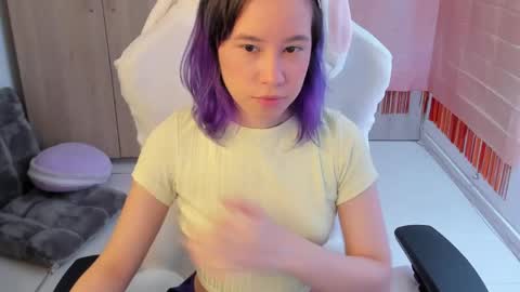 Snapshot of anto_sweet18 chatting on 27, 3, 2026 My birthday is on december 2nd surprise me with a gift from my amazonlist online show from 27, 3, 2026