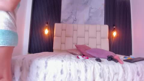 Snapshot of antonelasc chatting on 17, 3, 2026 Antonella online show from 17, 3, 2026