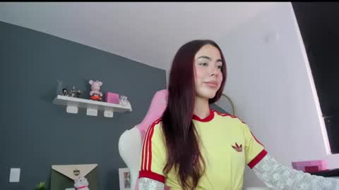 Snapshot of antonella_28_ chatting on 23, 6, 2026 Antonella online show from 23, 6, 2026