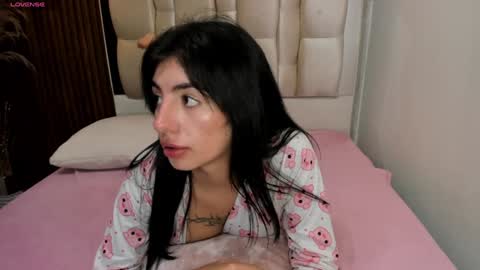 Antonella online show from 3, 1, 2025