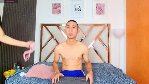 antonella_and_thiago_ online show from 19, 12, 2025