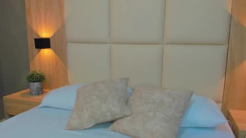 A N T O N E L L A  online show from 29, 11, 2025