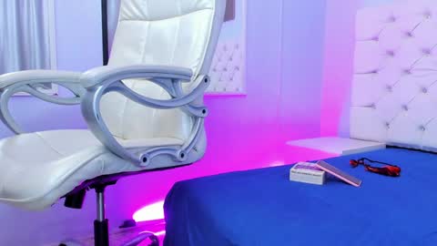 Snapshot of antonella_hotkiss chatting on 12, 1, 2025 Antonella online show from 12, 1, 2025