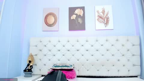Snapshot of antonella_hotkiss chatting on 19, 2, 2025 Antonella online show from 19, 2, 2025