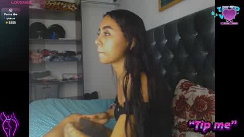 AntonellaAndNoah online show from 4, 1, 2025