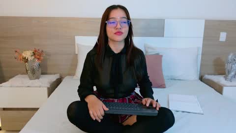 Snapshot of antonellabons chatting on 28, 3, 2026 Antonella online show from 28, 3, 2026