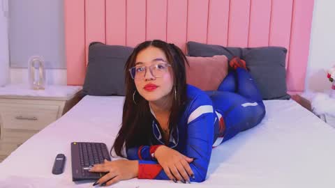 Snapshot of antonellabons chatting on 7, 4, 2026 Antonella online show from 7, 4, 2026