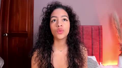 AntonellaHall  online show from 21, 11, 2025