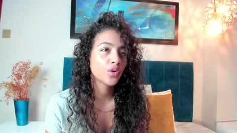 Snapshot of antonellahall_ chatting on 13, 1, 2026 AntonellaHall online show from 13, 1, 2026