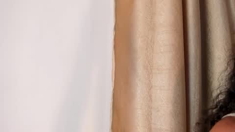 Snapshot of antonellahall_ chatting on 15, 2, 2026 AntonellaHall online show from 15, 2, 2026