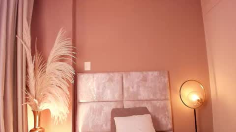 Snapshot of antonellahall_ chatting on 4, 3, 2026 AntonellaHall online show from 4, 3, 2026