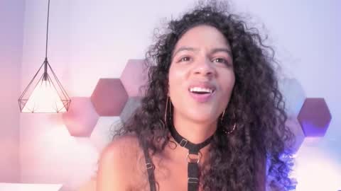 Snapshot of antonellahall_ chatting on 11, 3, 2026 AntonellaHall online show from 11, 3, 2026