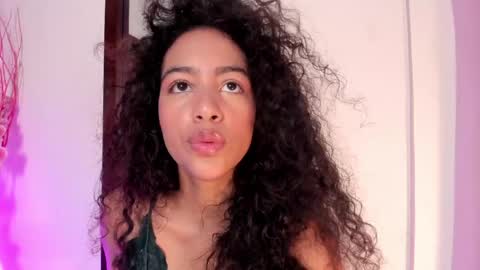 Snapshot of antonellahall_ chatting on 24, 3, 2026 AntonellaHall online show from 24, 3, 2026