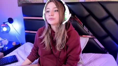 My name is Andrea  thumb up me please its important online show from 10, 12, 2024