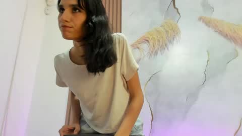 Snapshot of antonellarossi_os chatting on 15, 4, 2026 antonellarossi_os online show from 15, 4, 2026