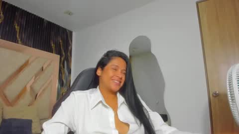 Snapshot of antonellatawer chatting on 22, 9, 2025 AntonellaTawer online show from 22, 9, 2025
