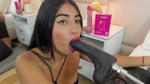 Snapshot of antoniaross chatting on 13, 3, 2026 Antonia online show from 13, 3, 2026