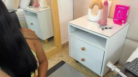 Snapshot of antoniaross chatting on 20, 4, 2026 Antonia online show from 20, 4, 2026