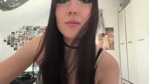 Snapshot of antoninadimartino chatting on 9, 6, 2026 Claire online show from 9, 6, 2026