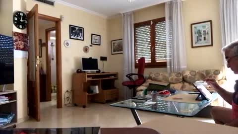 Antonio online show from 8, 10, 2025