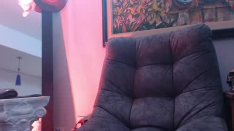 Snapshot of antoniocuervo chatting on 3, 1, 2025 Hadez online show from 3, 1, 2025