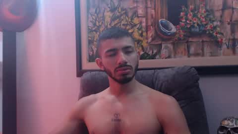 Snapshot of antoniocuervo chatting on 4, 1, 2025 Hadez online show from 4, 1, 2025