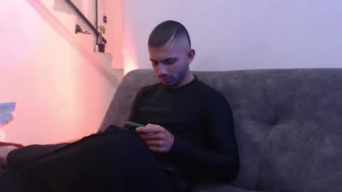 Snapshot of antoniocuervo chatting on 7, 3, 2025 Hadez online show from 7, 3, 2025