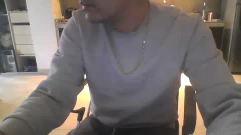 Snapshot of antoniorios33 chatting on 28, 4, 2026 antoniorios33 online show from 28, 4, 2026