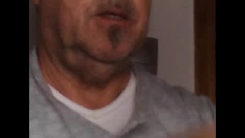 Snapshot of antonioxx454 chatting on 27, 3, 2026 AntonioyJesy online show from 27, 3, 2026