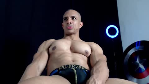 Instagram miguelangel1802  online show from 3, 3, 2025