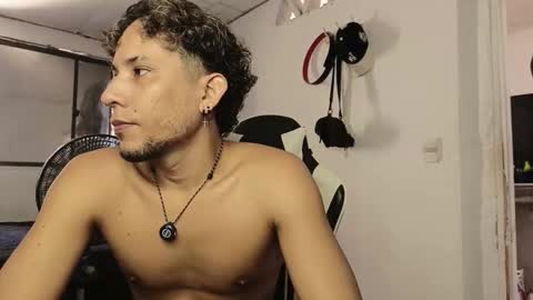 AnuarDHM online show from 18, 12, 2025