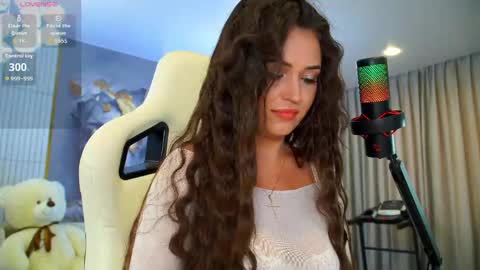 Snapshot of anutka_chocolatee chatting on 19, 5, 2026 Anna online show from 19, 5, 2026