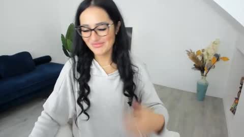 Snapshot of anya_evy chatting on 4, 4, 2026 Anya online show from 4, 4, 2026