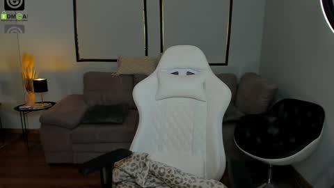 Anya online show from 4, 12, 2025