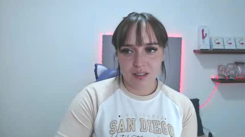 Snapshot of anyela_bubble19 chatting on 6, 5, 2026 Anyela online show from 6, 5, 2026