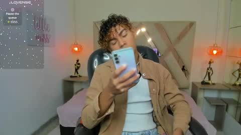 anyelotwink online show from 29, 3, 2026