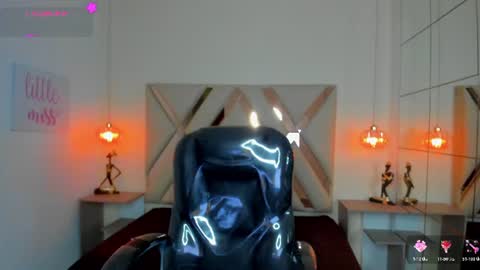 Snapshot of anyelotwink chatting on 7, 7, 2026 anyelotwink online show from 7, 7, 2026
