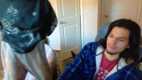 Snapshot of apachewithawebcam chatting on 22, 12, 2025 ApacheWithWebcam online show from 22, 12, 2025