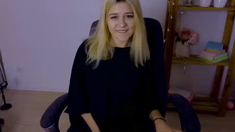 Snapshot of apheliastar chatting on 16, 11, 2025 ApheliaStar online show from 16, 11, 2025