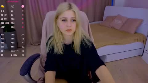 Snapshot of apheliastar chatting on 8, 3, 2026 ApheliaStar online show from 8, 3, 2026