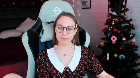 Snapshot of aphexqueen chatting on 20, 12, 2024 APHEX QUEEN online show from 20, 12, 2024