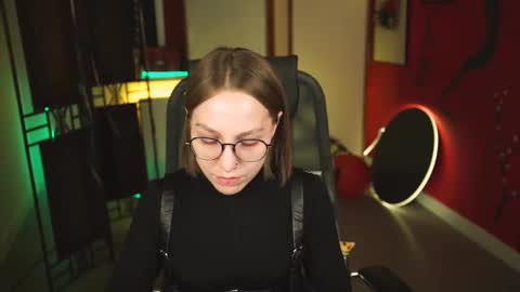 Snapshot of aphexqueen chatting on 13, 2, 2025 APHEX QUEEN online show from 13, 2, 2025