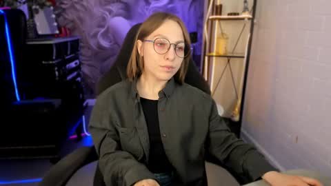 Snapshot of aphexqueen chatting on 27, 2, 2025 APHEX QUEEN online show from 27, 2, 2025